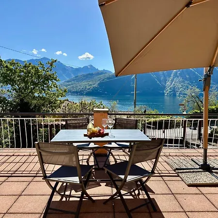 Casetta Rossa Apartmán Mezzegra