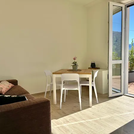 Casetta Rossa Apartmán Mezzegra