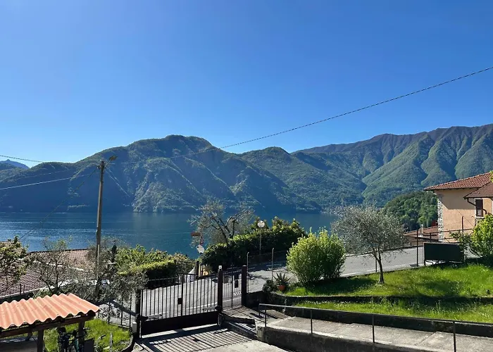 Casetta Rossa Apartmán Mezzegra